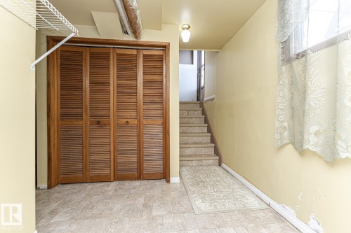 10207 165 Avenue, Edmonton, AB - Indoor Photo Showing Other Room