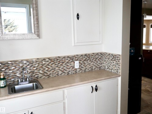 4526 Twp. Rd. 603A, Rural Barrhead County, AB - Indoor Photo Showing Kitchen With Upgraded Kitchen