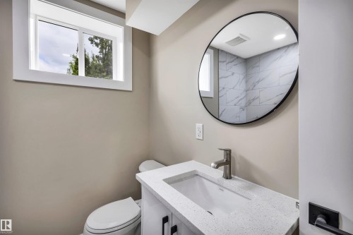 12904 95A Street, Edmonton, AB - Indoor Photo Showing Bathroom