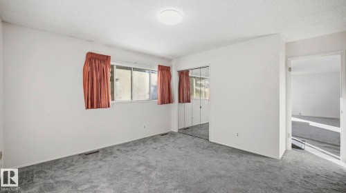 10478 21 Avenue, Edmonton, AB - Indoor Photo Showing Other Room