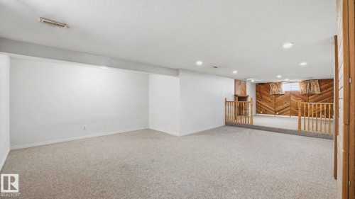 10478 21 Avenue, Edmonton, AB - Indoor