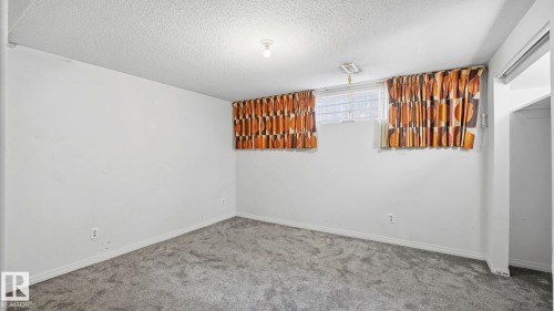 10478 21 Avenue, Edmonton, AB - Indoor Photo Showing Other Room