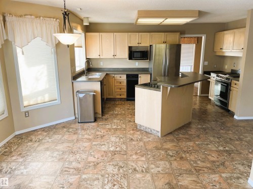 #6 Lakeview Crescent, Cold Lake, AB - Indoor Photo Showing Kitchen