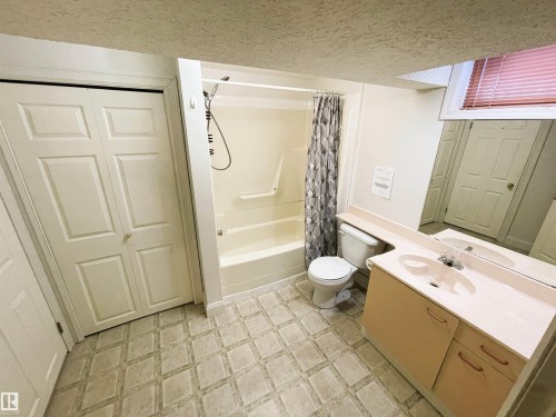 #6 Lakeview Crescent, Cold Lake, AB - Indoor Photo Showing Bathroom