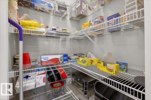 5220 20 Avenue Sw, Edmonton, AB - Indoor With Storage