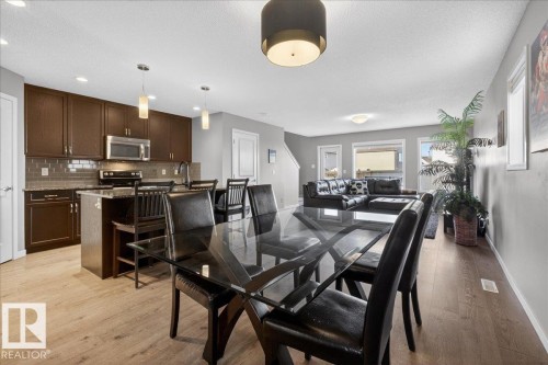 5220 20 Avenue Sw, Edmonton, AB - Indoor