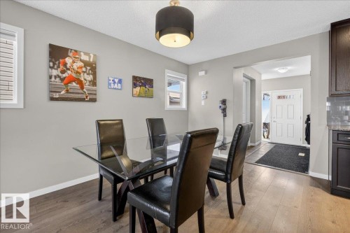 5220 20 Avenue Sw, Edmonton, AB - Indoor Photo Showing Dining Room