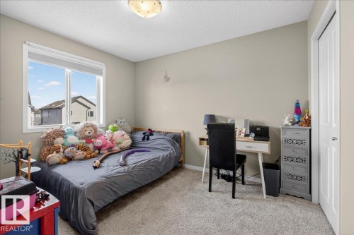 5220 20 Avenue Sw, Edmonton, AB - Indoor Photo Showing Bedroom