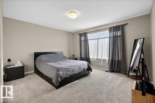 5220 20 Avenue Sw, Edmonton, AB - Indoor Photo Showing Bedroom