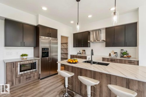 19 Springbrook Wynd, Spruce Grove, AB - Indoor Photo Showing Kitchen With Upgraded Kitchen