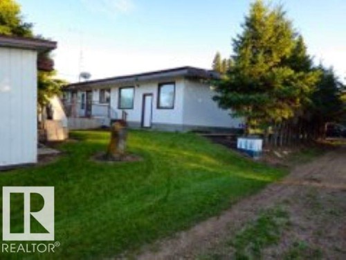 Ranch-style house featuring a front lawn - 4910 53 Avenue, Willingdon, AB 