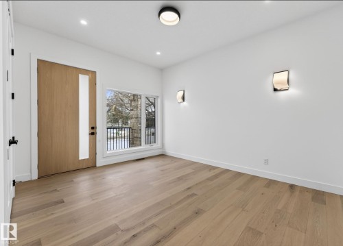 5820 110 Street, Edmonton, AB - Indoor Photo Showing Other Room
