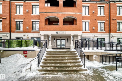 103 7907 109 Street, Edmonton, AB - Outdoor