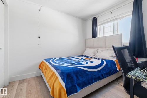 34 1391 Starling Drive, Edmonton, AB - Indoor Photo Showing Bedroom