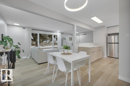 10239 50 Street, Edmonton, AB - Indoor Photo Showing Dining Room