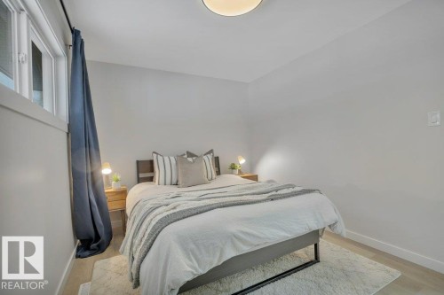 10239 50 Street, Edmonton, AB - Indoor Photo Showing Bedroom