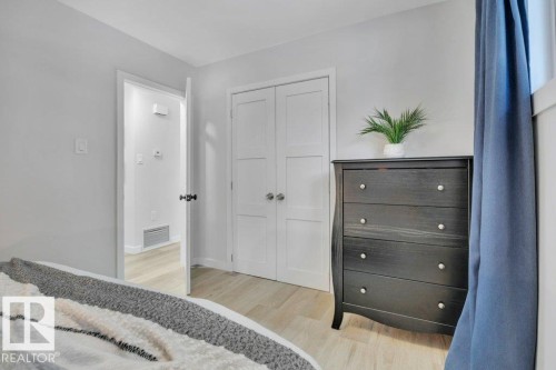 10239 50 Street, Edmonton, AB - Indoor Photo Showing Bedroom