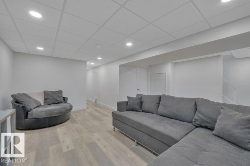 10239 50 Street, Edmonton, AB - Indoor Photo Showing Other Room