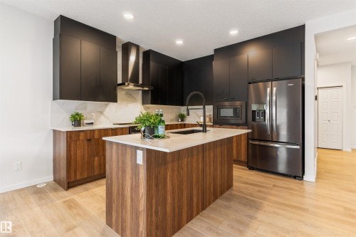 15832 22 Avenue, Edmonton, AB - Indoor Photo Showing Kitchen With Stainless Steel Kitchen With Upgraded Kitchen