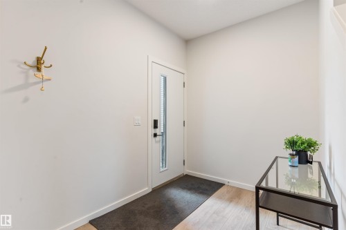 15832 22 Avenue, Edmonton, AB - Indoor Photo Showing Other Room