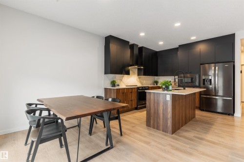 15832 22 Avenue, Edmonton, AB - Indoor