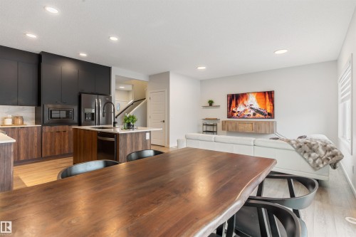 15832 22 Avenue, Edmonton, AB - Indoor