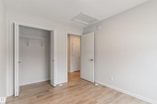 15832 22 Avenue, Edmonton, AB - Indoor Photo Showing Other Room