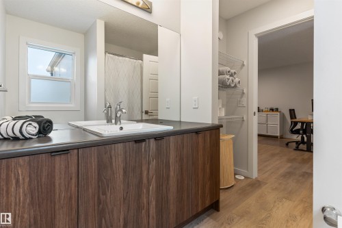 15832 22 Avenue, Edmonton, AB - Indoor