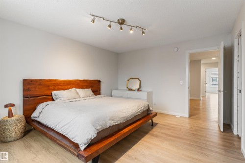 15832 22 Avenue, Edmonton, AB - Indoor Photo Showing Bedroom