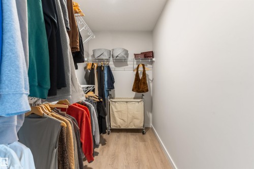 15832 22 Avenue, Edmonton, AB - Indoor With Storage