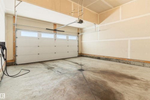 15832 22 Avenue, Edmonton, AB - Indoor Photo Showing Garage