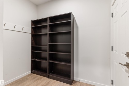 15832 22 Avenue, Edmonton, AB - Indoor