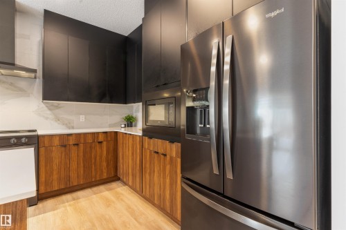15832 22 Avenue, Edmonton, AB - Indoor Photo Showing Kitchen With Stainless Steel Kitchen With Upgraded Kitchen