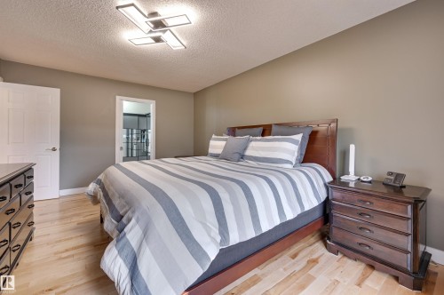 17623 53 Avenue, Edmonton, AB - Indoor Photo Showing Bedroom