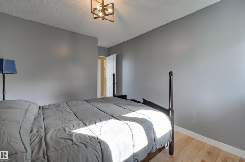 17623 53 Avenue, Edmonton, AB - Indoor Photo Showing Bedroom