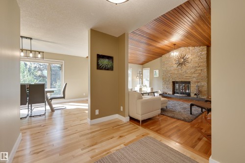 17623 53 Avenue, Edmonton, AB - Indoor With Fireplace
