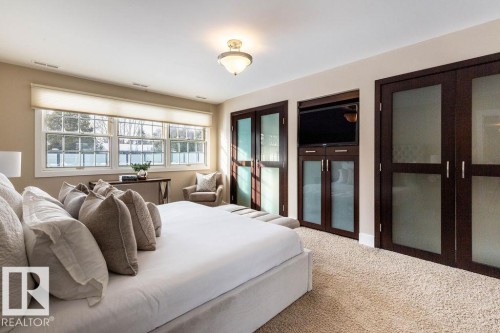104 Quesnell Crescent, Edmonton, AB - Indoor Photo Showing Bedroom