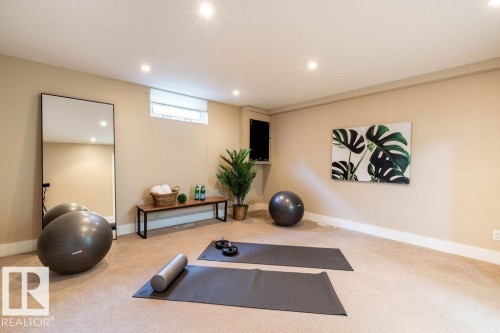 104 Quesnell Crescent, Edmonton, AB - Indoor Photo Showing Other Room