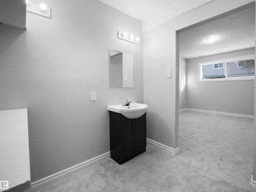 1460 Lakewood Road W, Edmonton, AB - Indoor Photo Showing Other Room