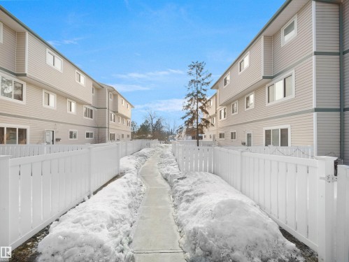 1460 Lakewood Road W, Edmonton, AB - Outdoor With Exterior