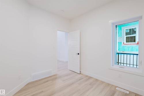 234 Edgemont Green Green, Edmonton, AB - Indoor Photo Showing Other Room