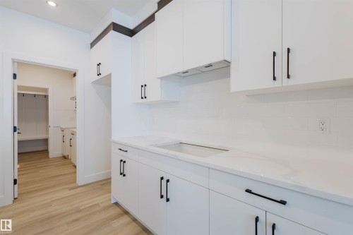 234 Edgemont Green Green, Edmonton, AB - Indoor Photo Showing Kitchen