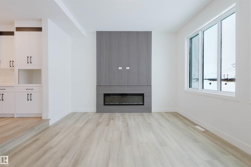 234 Edgemont Green Green, Edmonton, AB - Indoor With Fireplace