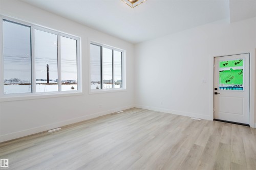 234 Edgemont Green Green, Edmonton, AB - Indoor Photo Showing Other Room