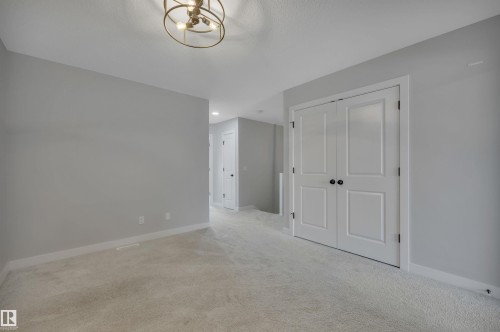 1558 Plum Circle Sw, Edmonton, AB - Indoor Photo Showing Other Room