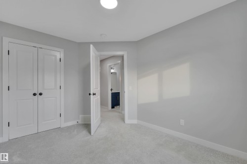 1558 Plum Circle Sw, Edmonton, AB - Indoor