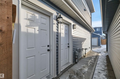 1558 Plum Circle Sw, Edmonton, AB - Outdoor With Exterior