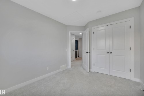 1558 Plum Circle Sw, Edmonton, AB - Indoor