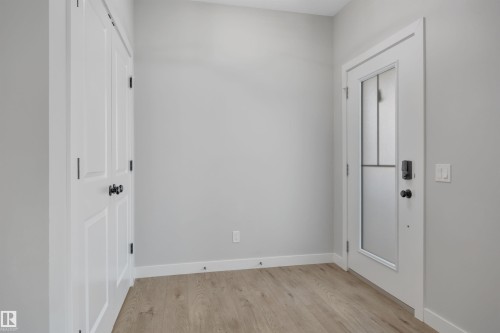 1558 Plum Circle Sw, Edmonton, AB - Indoor Photo Showing Other Room