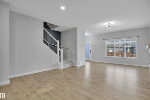 1558 Plum Circle Sw, Edmonton, AB - Indoor